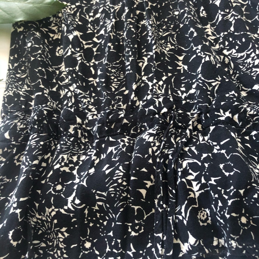 Topshop size 2 tunic black and white. - Picture 3 of 6